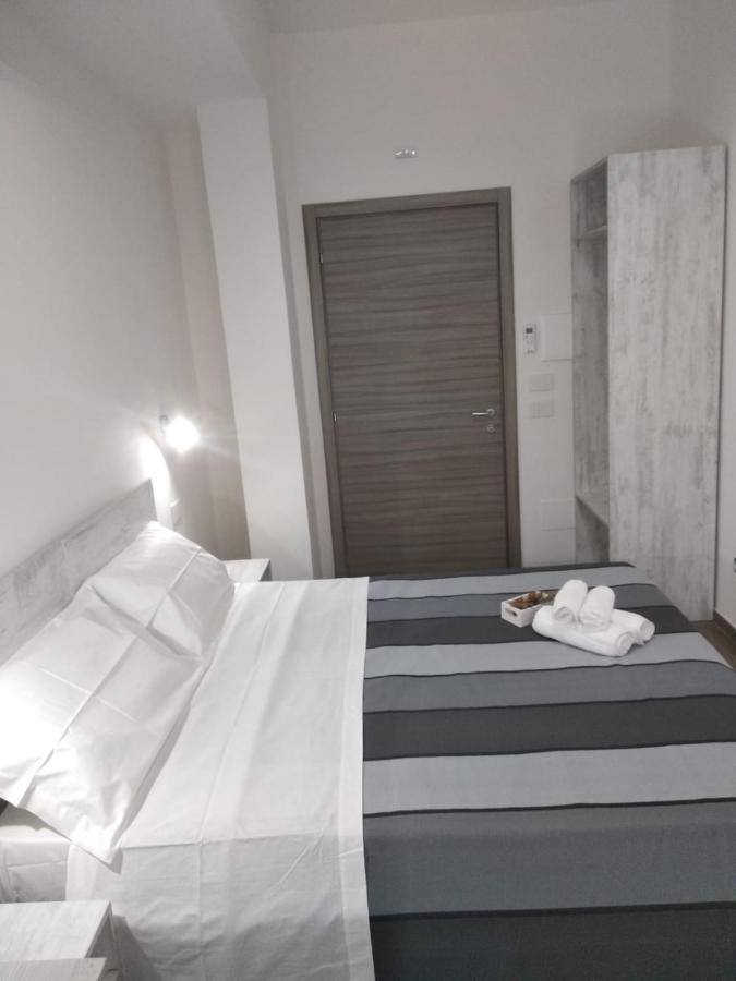 פיצו B&B Domus Piedigrotta מראה חיצוני תמונה