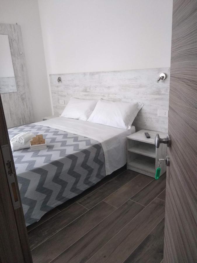פיצו B&B Domus Piedigrotta מראה חיצוני תמונה