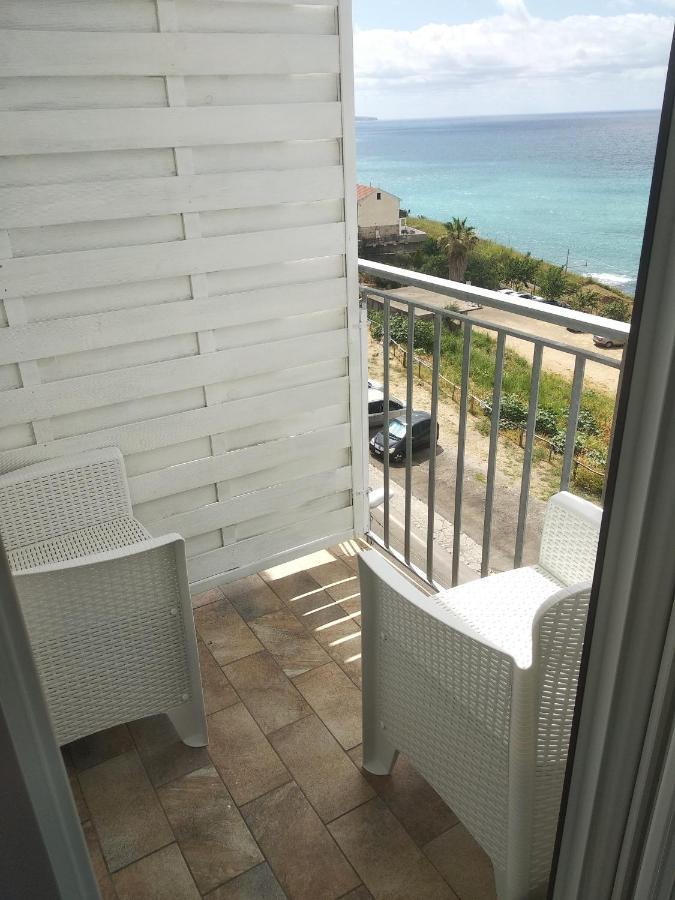 פיצו B&B Domus Piedigrotta מראה חיצוני תמונה