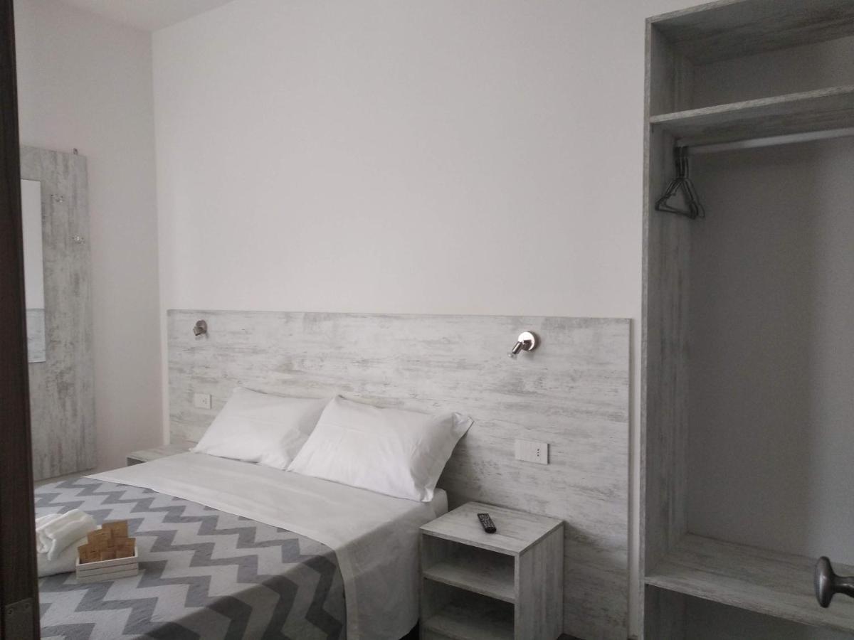 פיצו B&B Domus Piedigrotta מראה חיצוני תמונה
