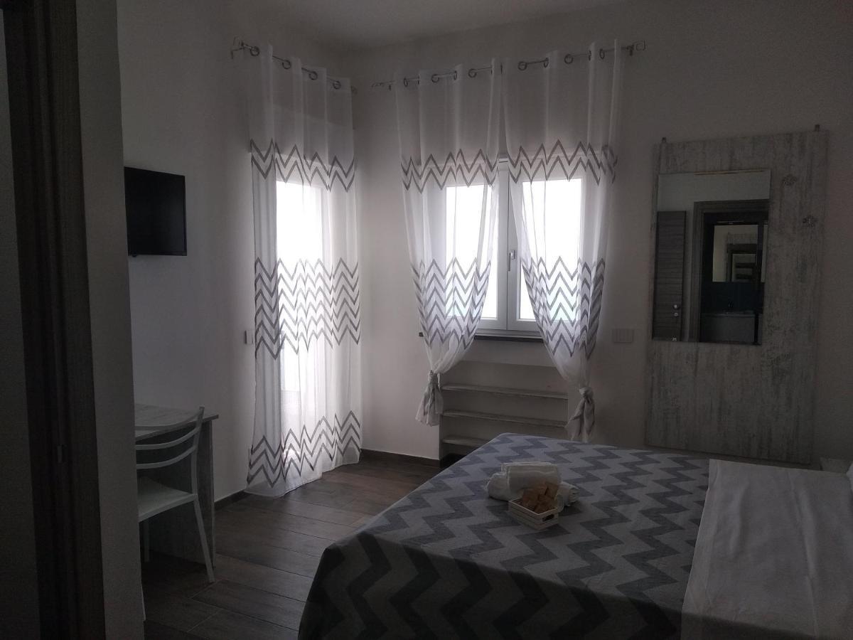פיצו B&B Domus Piedigrotta מראה חיצוני תמונה