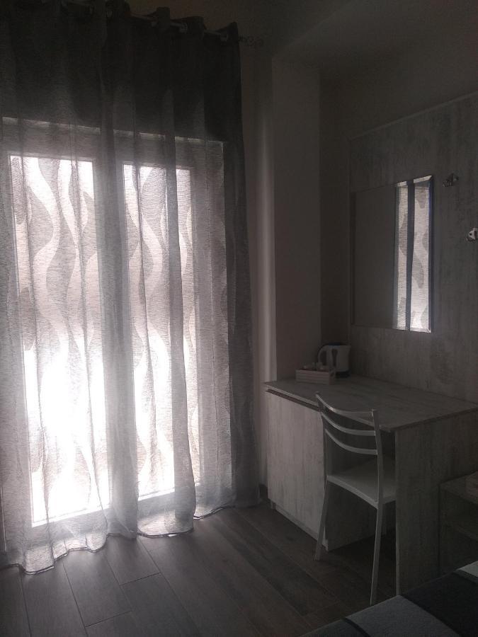 פיצו B&B Domus Piedigrotta מראה חיצוני תמונה