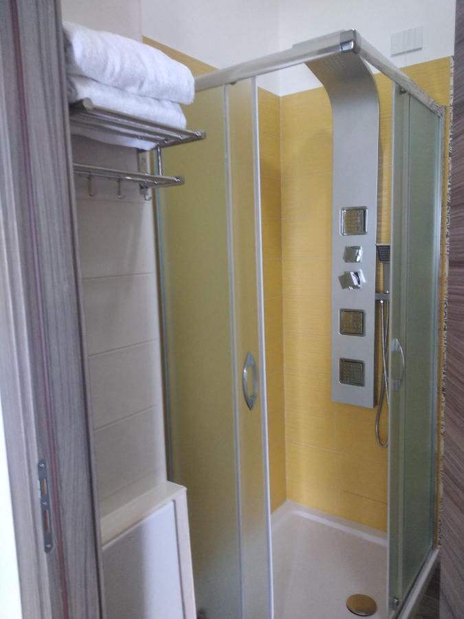 פיצו B&B Domus Piedigrotta מראה חיצוני תמונה