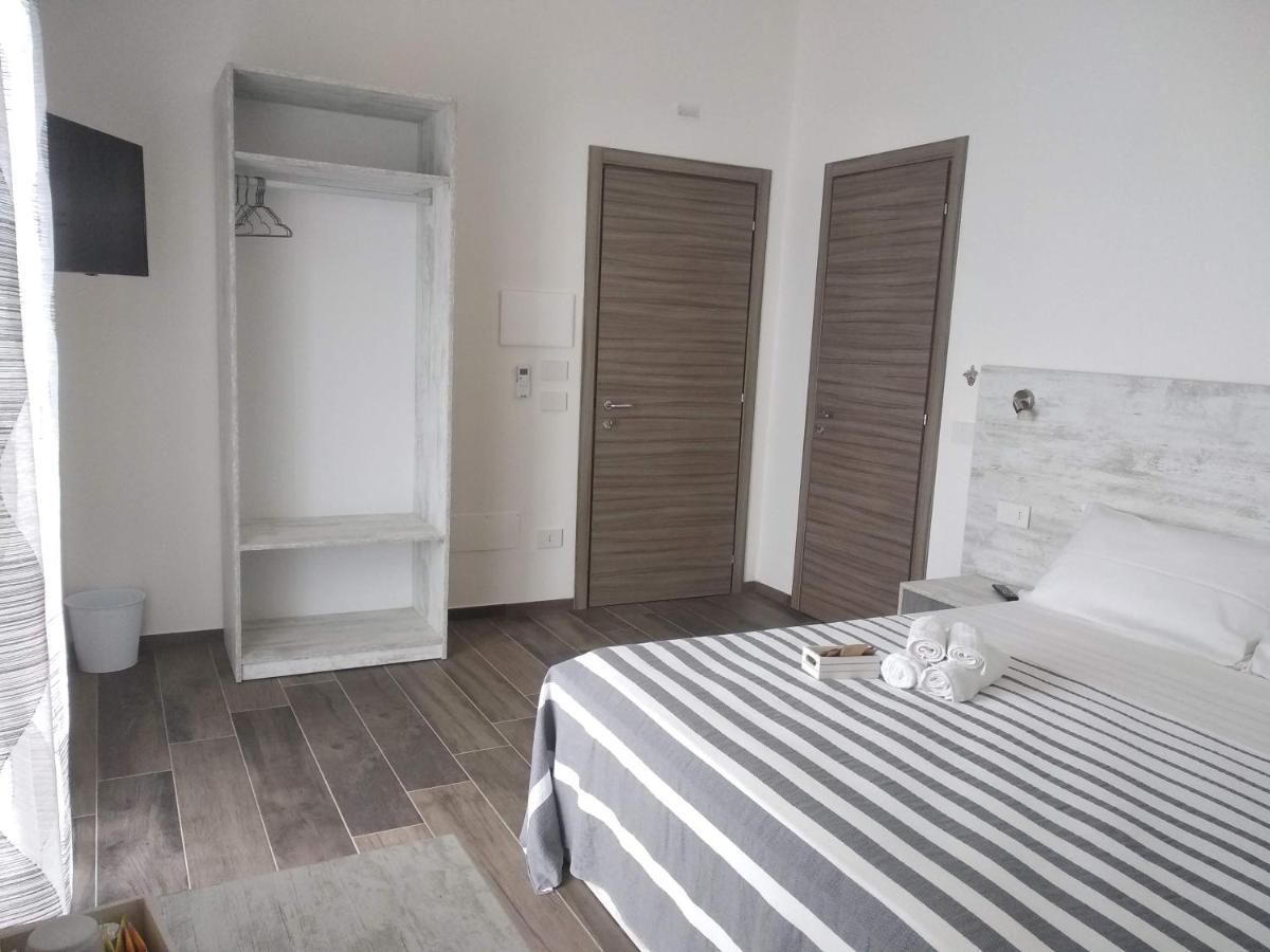 פיצו B&B Domus Piedigrotta מראה חיצוני תמונה